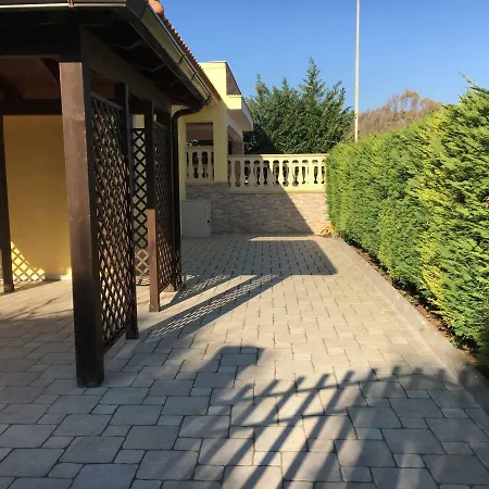 To Rent Апартаменты *